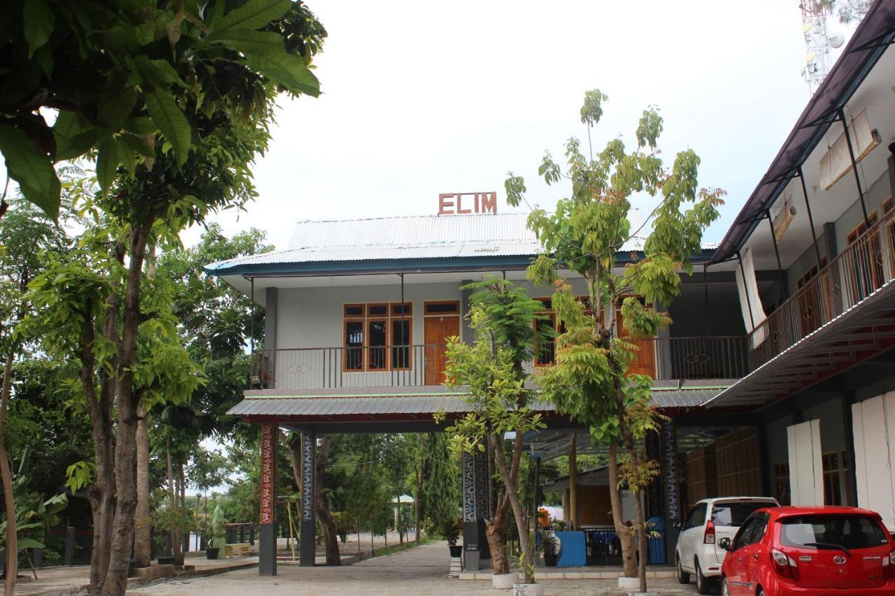 Pondok Wisata Dan Restoran Elim Hotel Waingapu Exterior photo