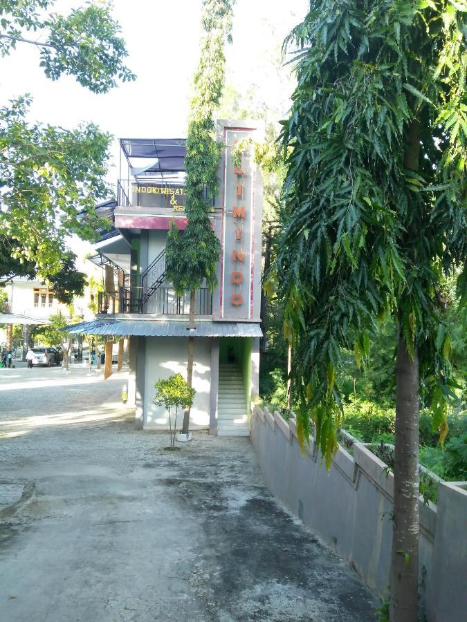 Pondok Wisata Dan Restoran Elim Hotel Waingapu Exterior photo